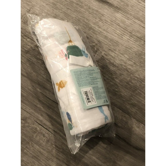 Aden & Anais New Muslin Swaddle Blanket Salty Kisses- Mermaids 47x47” 2019 - Picture 6 of 7